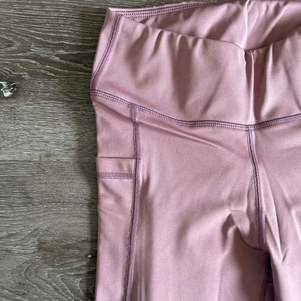 NWOT XS 0-2 Pro Fit Pink Cropped Leggings With Pockets Yoga Pants Capris - Picture 4 of 7